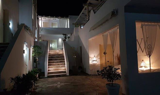 The white hotel milos