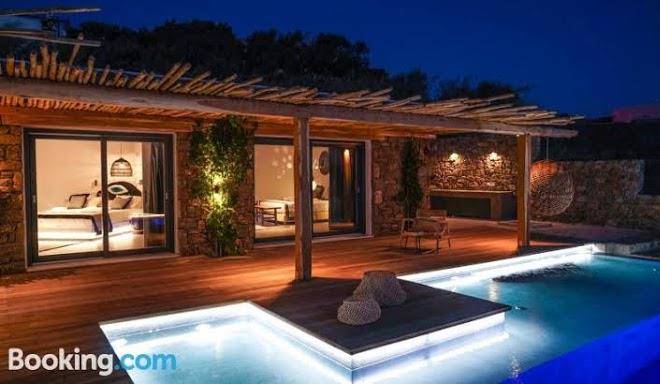 Ikies Of Mykonos Image