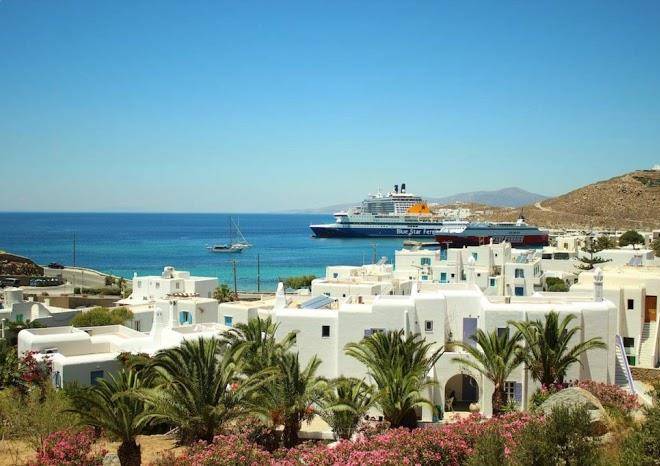 Tagoo studios mykonos
