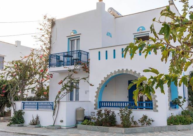 Arhontiko naxos studios