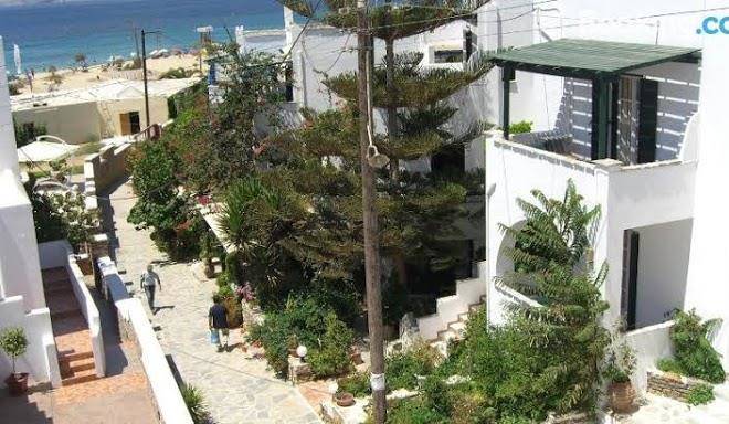 Pyrgos beach
