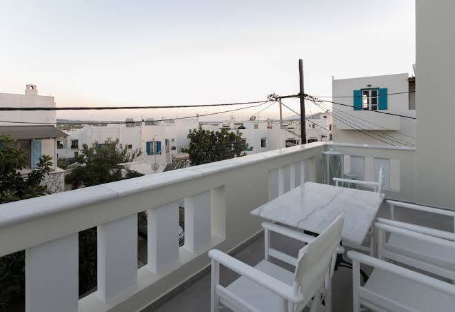 Sweet Home Naxos Image