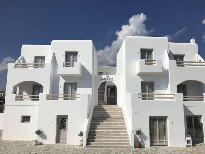 Theasis luxury suites