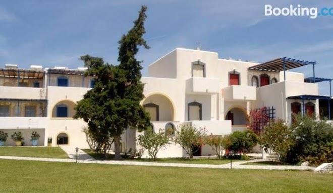 Albatross Hotel Image