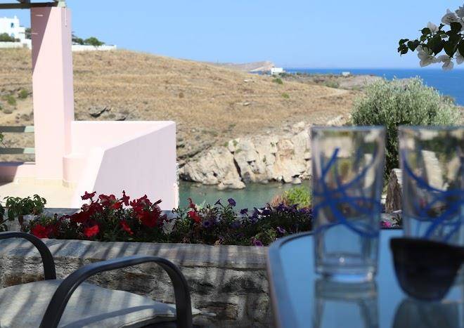 Elefthia syros