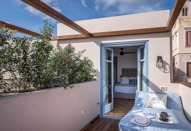Shapes luxury suites