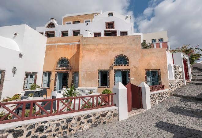 Aigialos hotel santorini