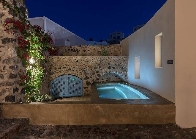 Alluvial santorini suites