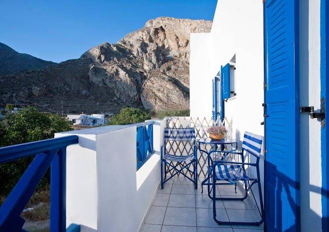 Ancient thera studios and restaurant