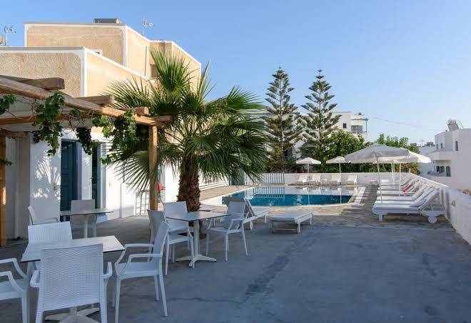 Iris hotel santorini
