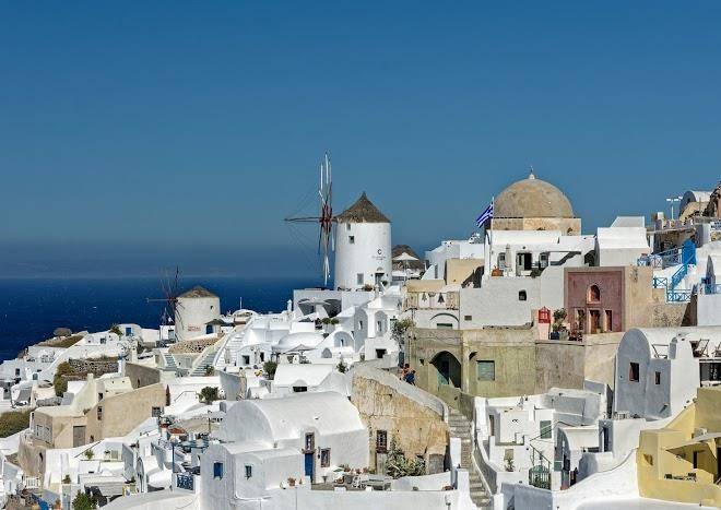 Lioyerma windmill apt & pool santorini