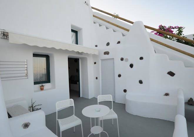 Manias fira residences