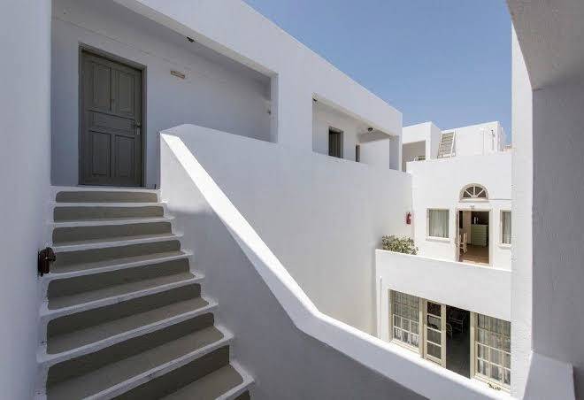 Nissos thira hotel