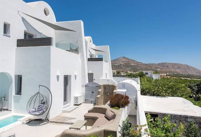 White harmony luxury suites