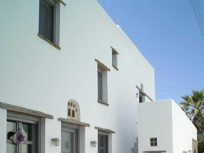 Tutti blu tinos living space