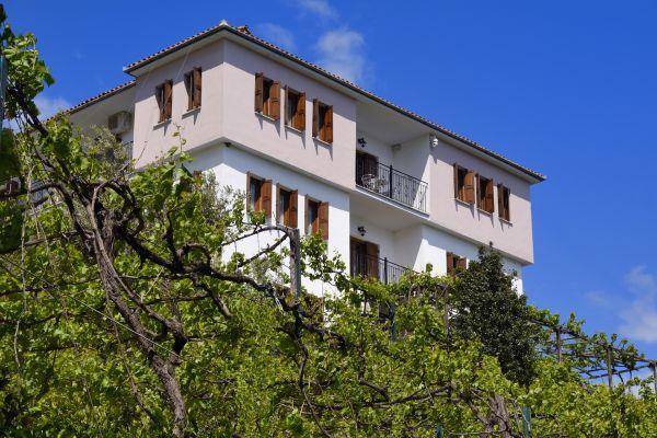 Hotel agnadi horefto