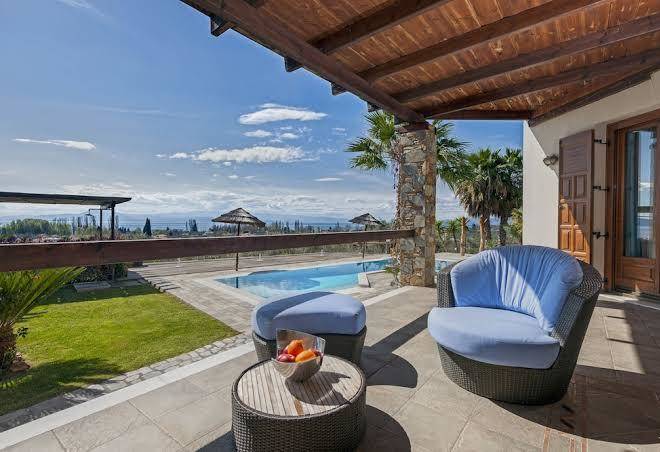 Iakovakis suites & spa