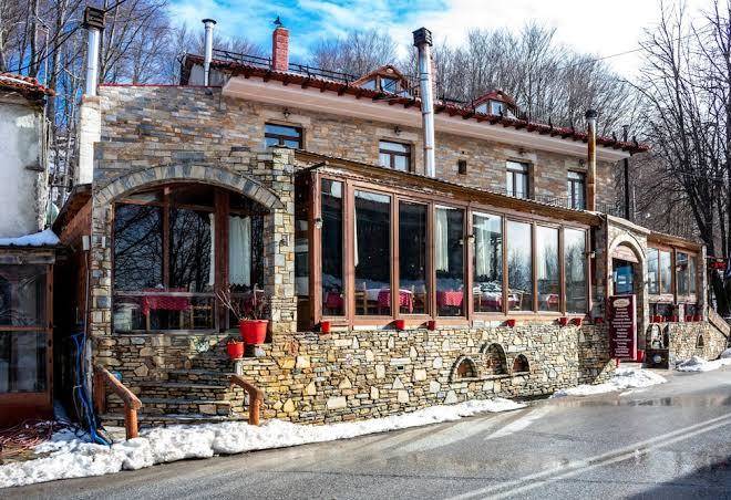 To Chani Tou Kokkini Image