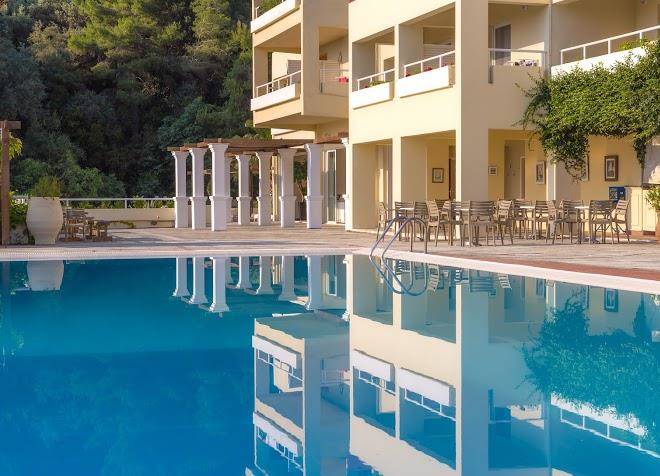 Kanapitsa mare hotel