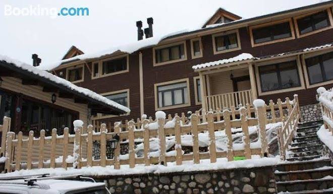 Beternik 1959 Wooden Hotel Image