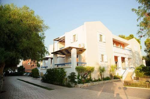 Aithrio hotel