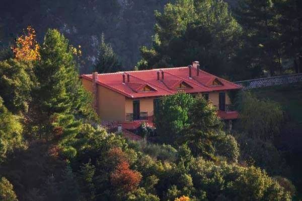 Aphrodite's inn kalavryta