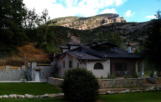 River country homes