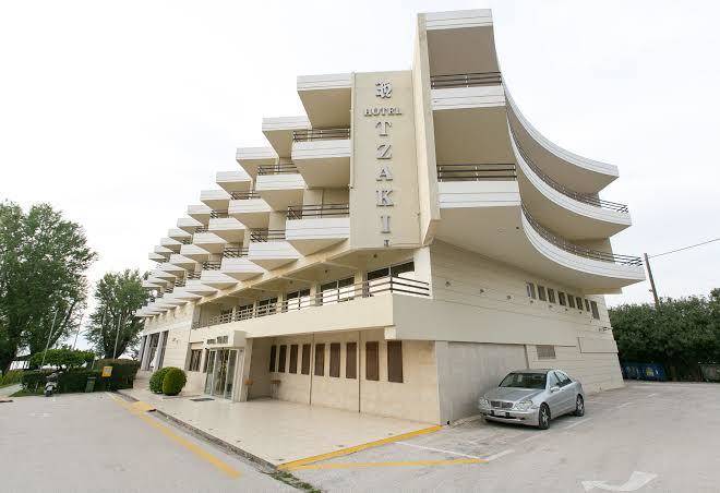 Tzaki hotel and restaurant patras