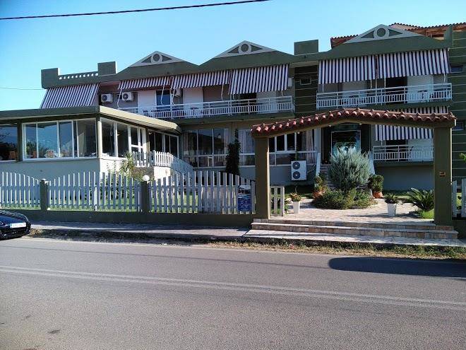 Glyfa beach hotel