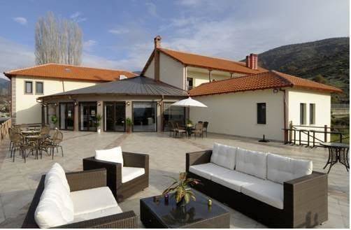 Mimallones Hotel Image