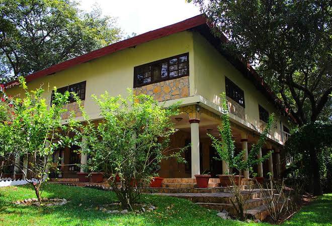 Hotel paz en la tormenta san martin