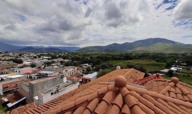 Hotel puente viejo