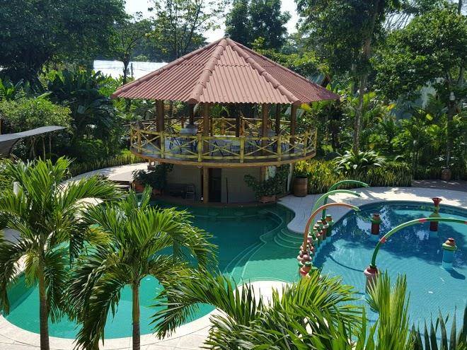 Hotel y bungalows el jardin