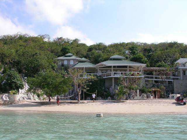 Marquis paradise