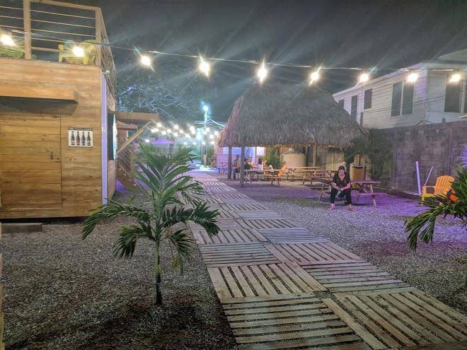 Hotel y restaurante colonial playa