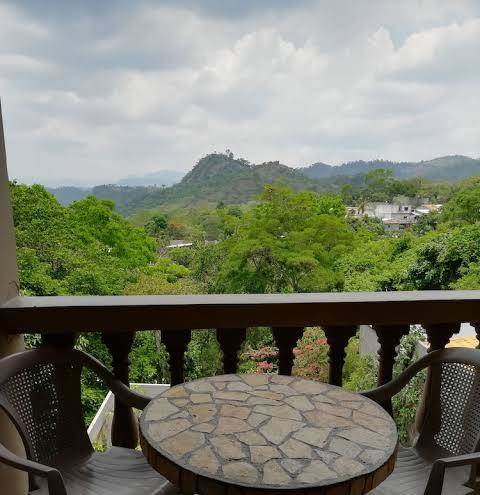 Hotel la escalinata