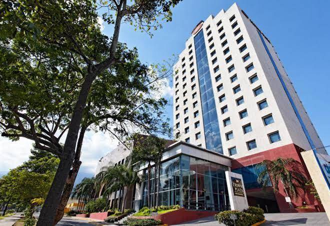 Crowne plaza san pedro sula hotel