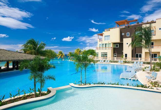Grand roatan resort