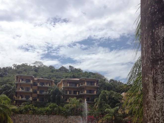 Roatan at pineapple villas