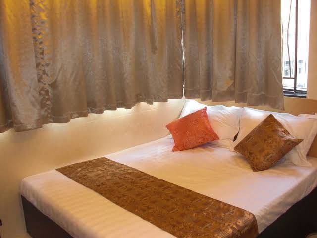 Empire Commerical Hotel Image