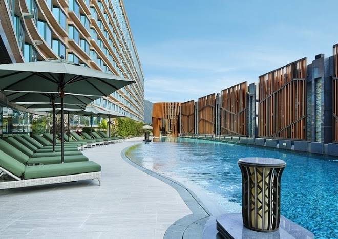 Royal Plaza Hotel Image