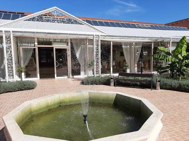 Vinum hotel es etterem