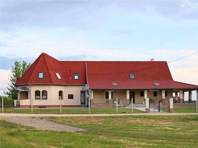 Tiszavilag pihenohaz