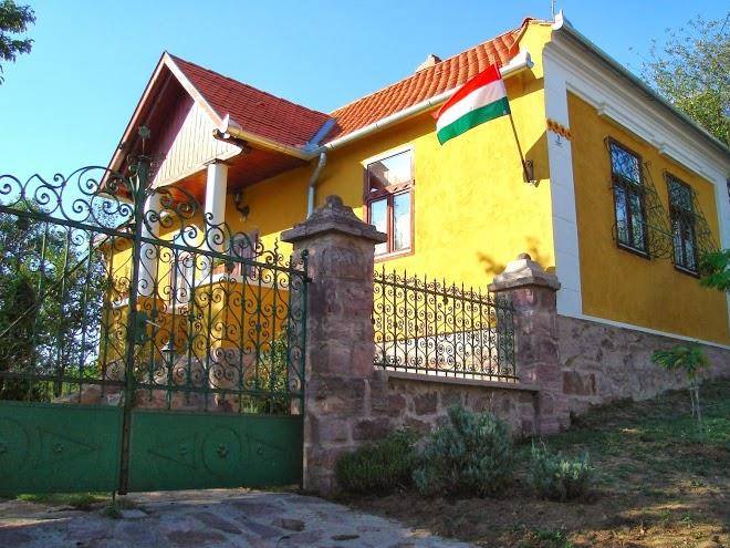 Kemences vendeghazak