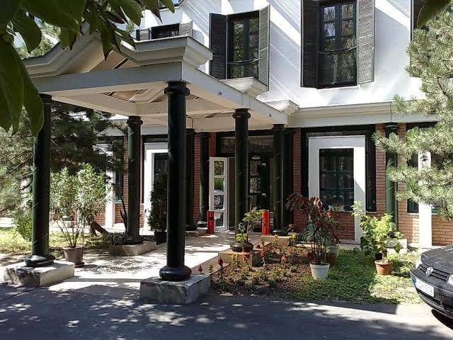 Sunshine hotel