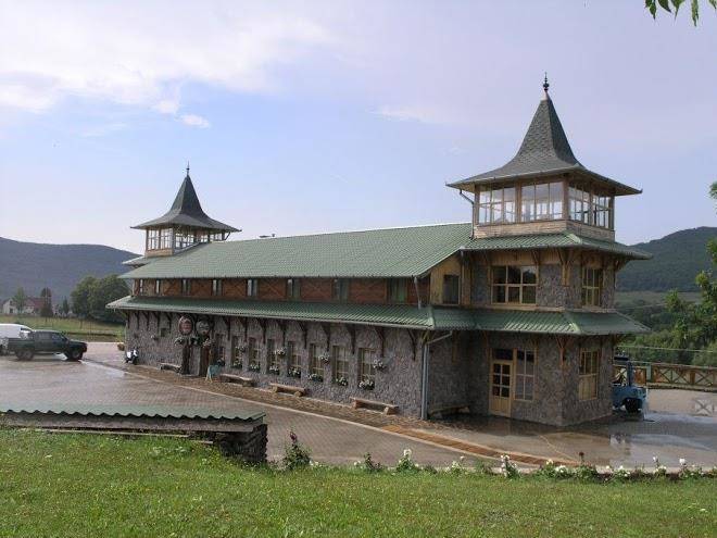 Koros Hegyi Fogado Es Baskoi Tabor Image