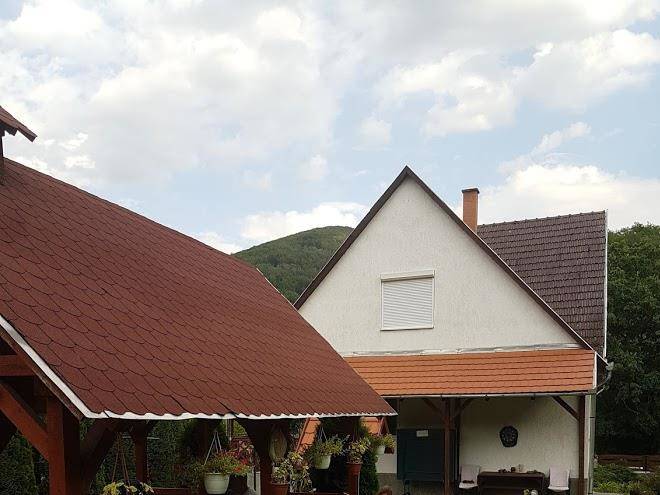 Vadrozsa vendeghaz