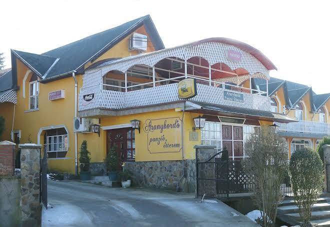 Aranyhordo panzio etterem es pizzeria