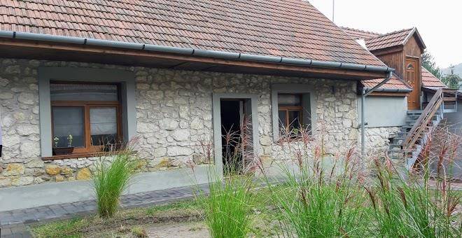 Gyongyszemvendeghaz Image