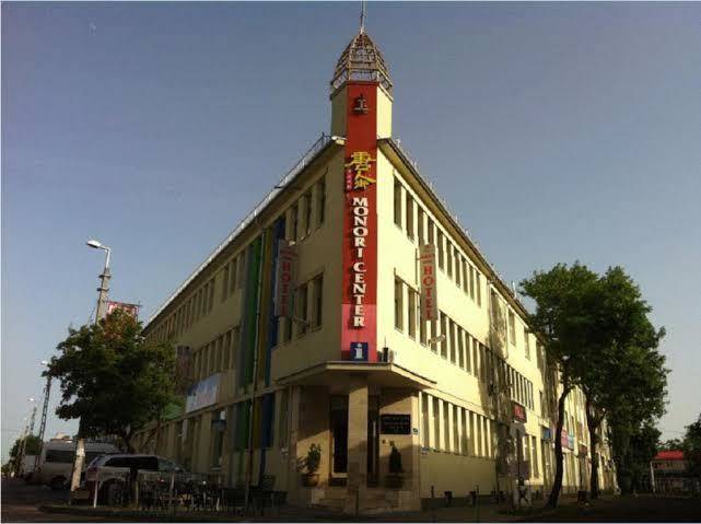 Milky way hotel
